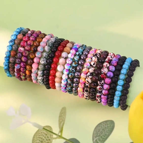 ⭐️ 5 for $25 Glass Crystal Beaded Stretchy Bracelet - Picture 4 of 7